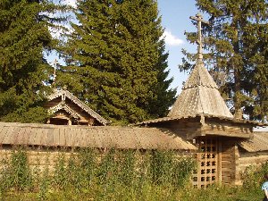 Погост у деревни Филипповская (Почозеро)